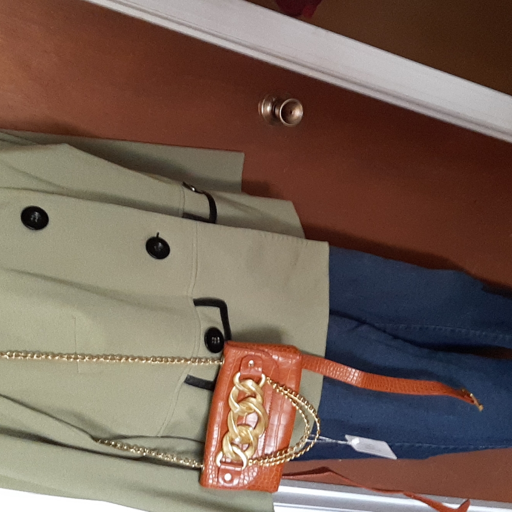 Belt bags   Smoke free home